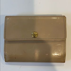 Small Louis Vuitton Vernis wallet